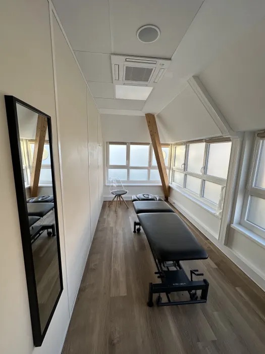 Salle de soin et travail postural